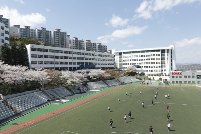 Sân vận động Đại học Kỹ thuật Busan