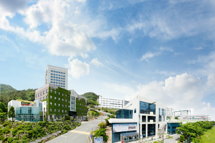 Toàn cảnh đại học Khoa học Kỹ thuật Busan