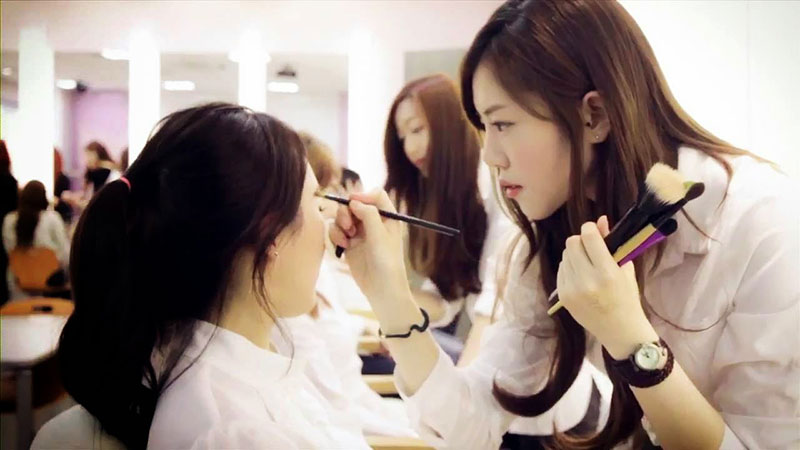 Du học Hàn Quốc ngành làm đẹp-Top những ngành xu hướng ở Hàn Quốc - Tổ ...