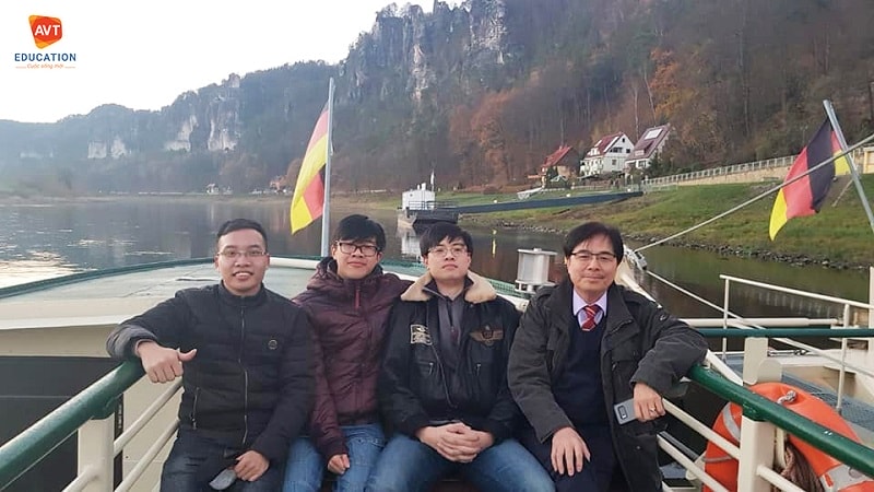 Ngày ra sân bay Hòa vẫn không thể tin mình có thể Du học nghề Đức thành công Ngày ra sân bay Hòa vẫn không thể tin mình có thể Du học nghề Đức thành công