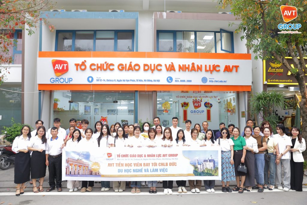 AVT tiễn đoàn bay 19 bạn học viên