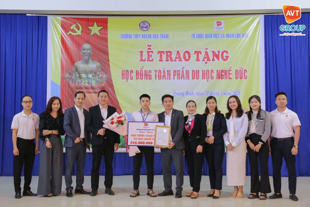 Trao học bổng Du học nghề Đức 100% cho em Trương Đức Hiếu – Quảng Bình: AVT Group tiếp niềm tin cho những đứa trẻ vững vàng tiến bước! 4 trao-hoc-bong