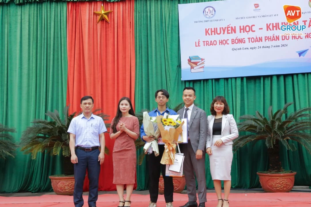 Phạm Đức Tài chạm giấc mơ du học nghề Đức từ Nghệ An với AVT 4 trao-hoc-bong