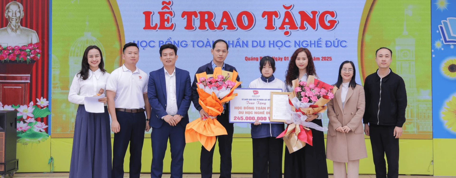 trao-hoc-bong