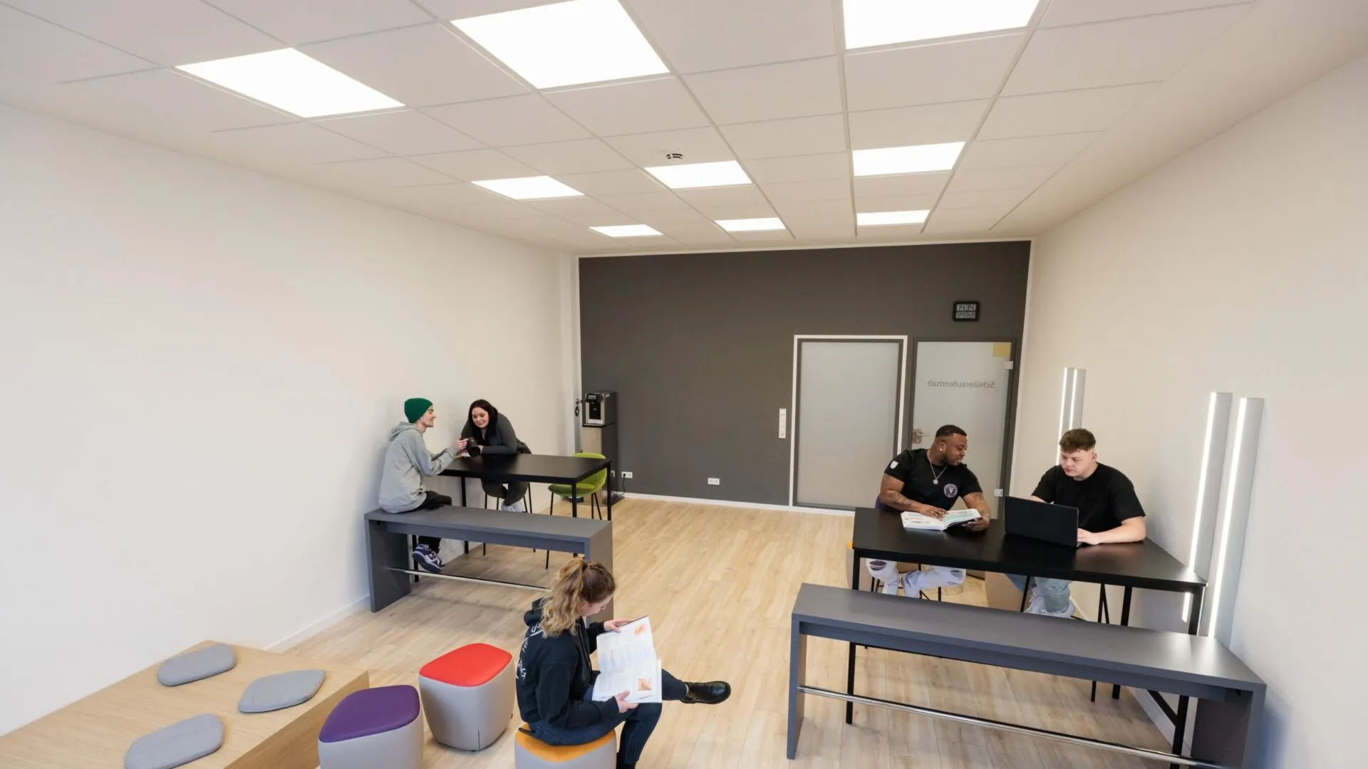 2024 02 22 BI 038 wecompress.com scaled 1920x1080 c default