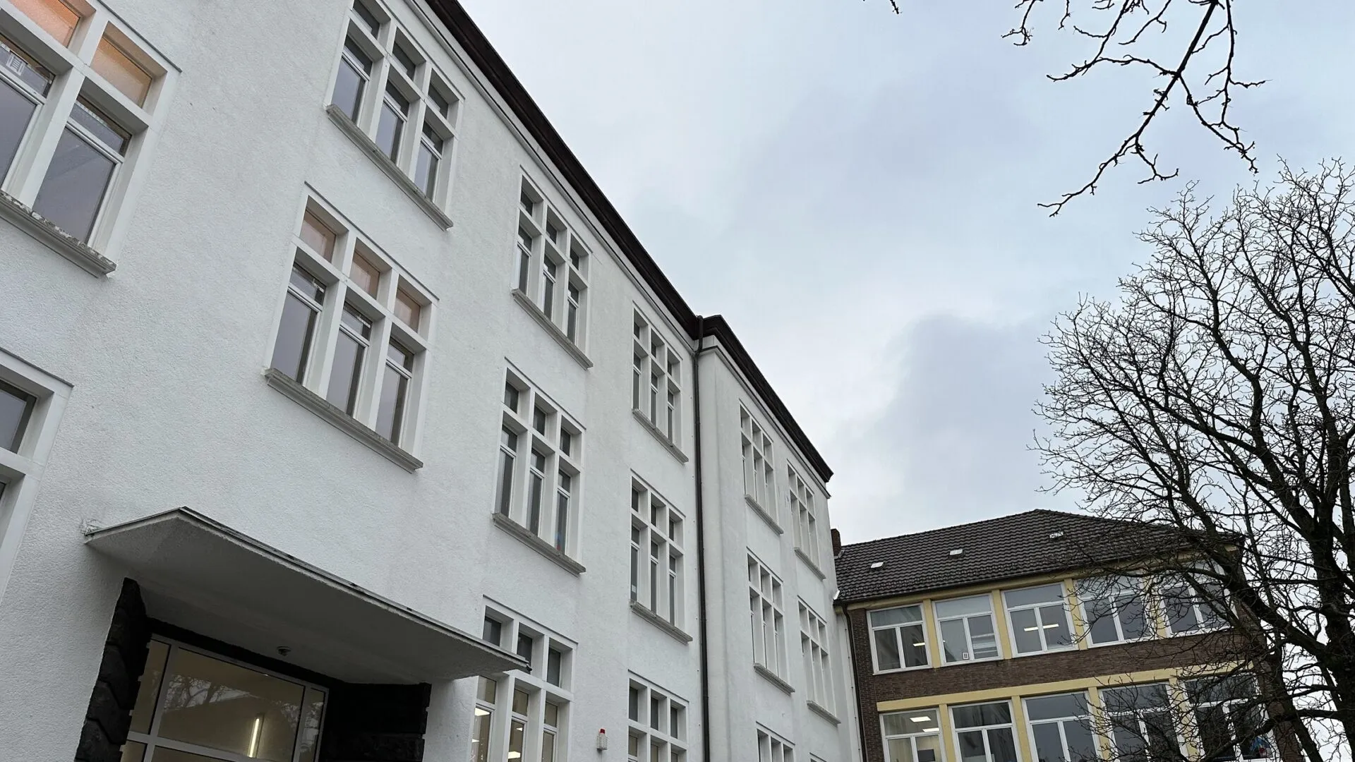 Aachen 23 12 01 14 07 55 2400 1920x1080 c default