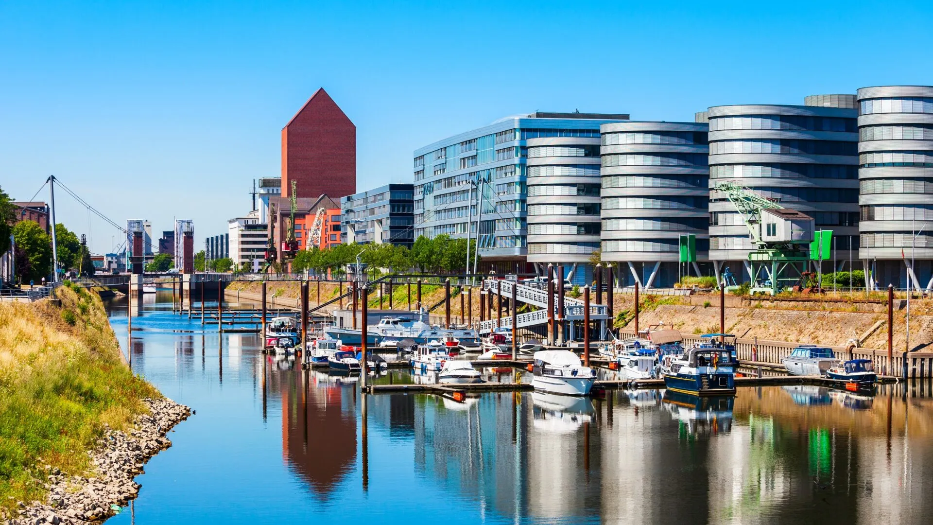 Duisburg hafenviertel innenhafen in duisburg kleiner 1920x1080 c default