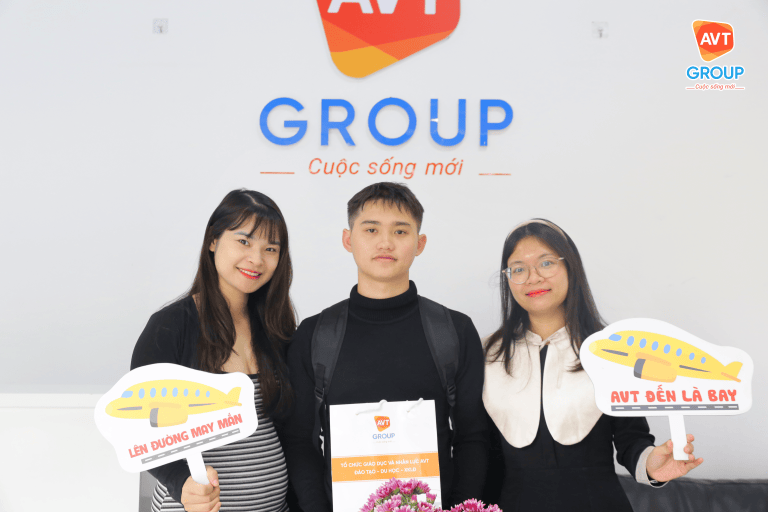 AVT Group chia tay & tiễn Lê Xuân Đức lên đường sang Đức